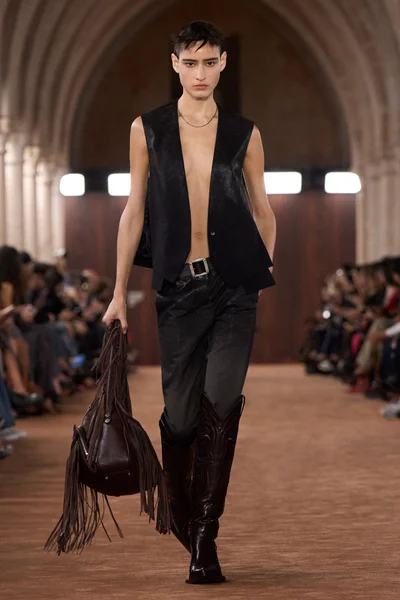Look 38